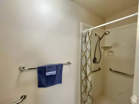 Bath - 445 Topaz Blvd #10, Delta, UT 84624 photo 2 of 3