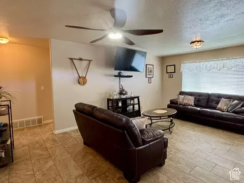 Living - 445 Topaz Blvd #10, Delta, UT 84624 photo 2 of 3