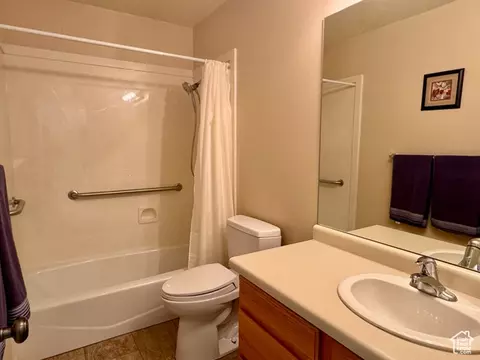 Bath - 445 Topaz Blvd #10, Delta, UT 84624 photo 3 of 3