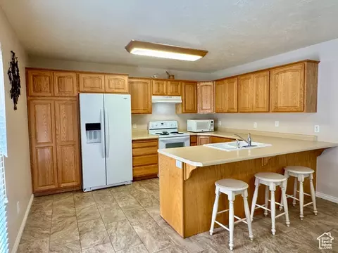 Kitchen - 445 Topaz Blvd #10, Delta, UT 84624 photo 1 of 5