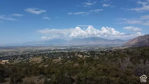 700 S Hillside Dr E, Elk Ridge, UT 84651