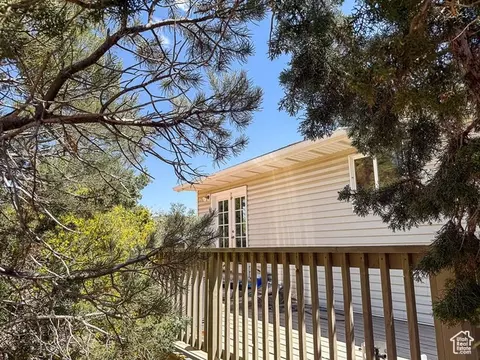 425 E Mule Deer Rd, Central, UT 84722 photo 68