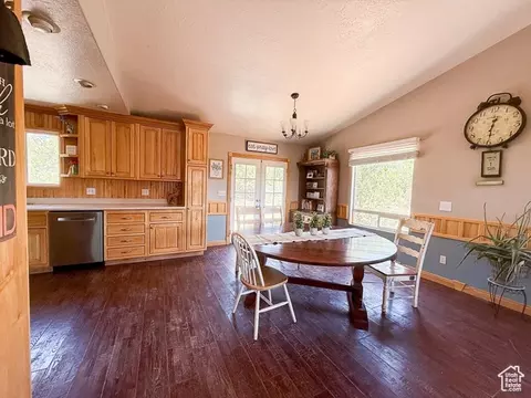 425 E Mule Deer Rd, Central, UT 84722 photo 12