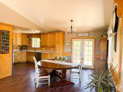 425 E Mule Deer Rd, Central, UT 84722 photo 14