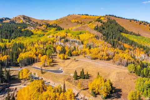325 White Pine Canyon Rd #325, Park City, UT 84060