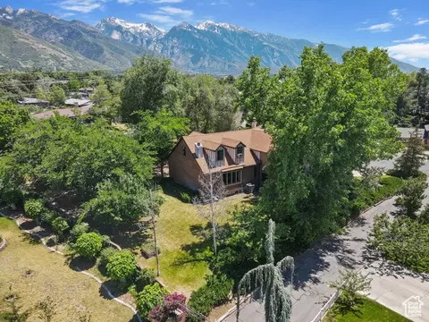 2673 E Toni Cir S, Cottonwood Heights, UT 84121