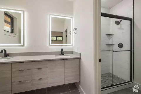 Bath - 214 S 200 E #1, Moab, UT 84532 photo 1 of 4