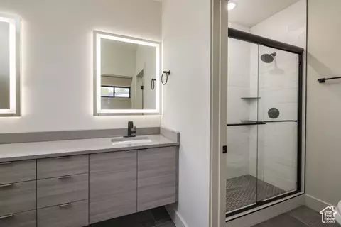 Bath - 214 S 200 E #6, Moab, UT 84532 photo 1 of 4