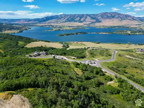 1152 S Legacy Dr #17, Huntsville, UT 84317