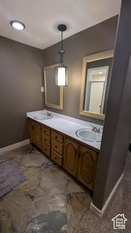 Bath - 1584 E Petunia Way, Sandy, UT 84092 photo 1 of 9