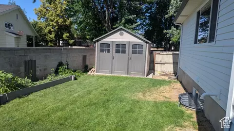 Exterior - 1584 E Petunia Way, Sandy, UT 84092 photo 4 of 5