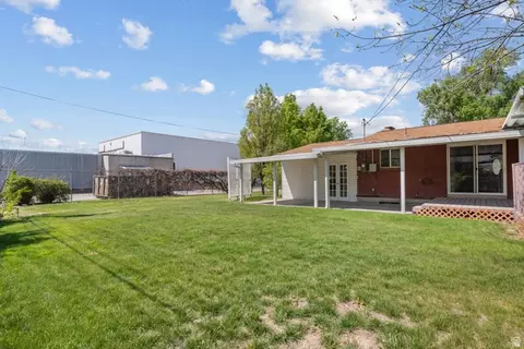 Exterior - 9203 S 220 E, Sandy, UT 84070 photo 5 of 6