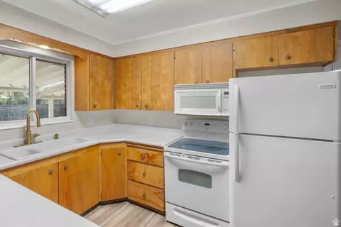 Kitchen - 9203 S 220 E, Sandy, UT 84070 photo 2 of 3