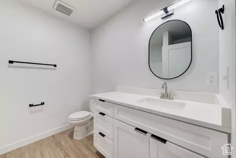 Bath - 404 E 5600 S, Murray, UT 84107 photo 1 of 3