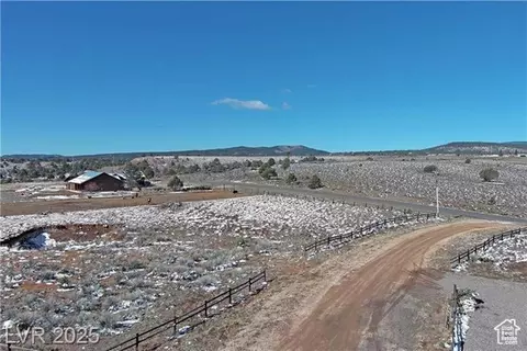 187 W Bryce Gate Cir #5, Hatch, UT 84735
