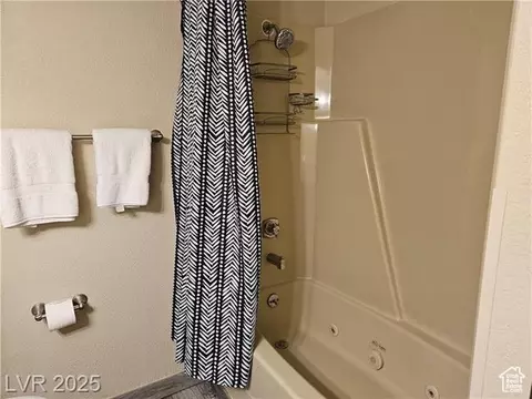 Bath - 223 Hunter Ridge Rd #E121, Brian Head, UT 84719 photo 3 of 3