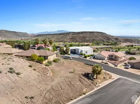 667 Lava Point Dr #5, Saint George, UT 84770