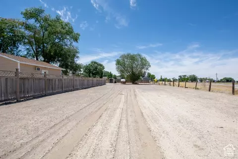 Exterior - 145 E Ctr, Lynndyl, UT 84640 photo 8 of 11