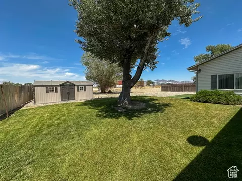 Exterior - 145 E Ctr, Lynndyl, UT 84640 photo 7 of 11