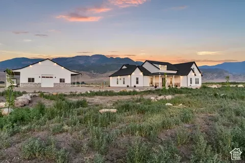Exterior - 1952 N Sr 118, Monroe, UT 84754 photo 12 of 27