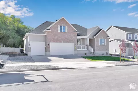 2068 E Dolan Dr #1333, Lake Point, UT 84074
