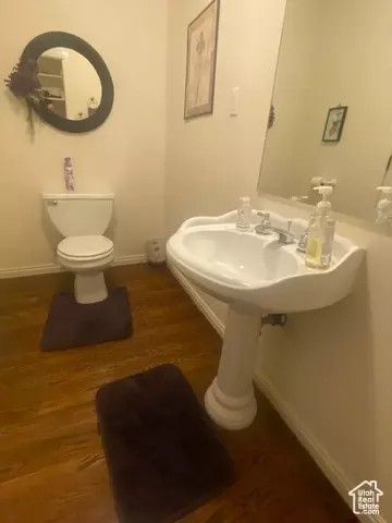 Bath - 190 E 600 N, Ferron, UT 84523 photo 1 of 7