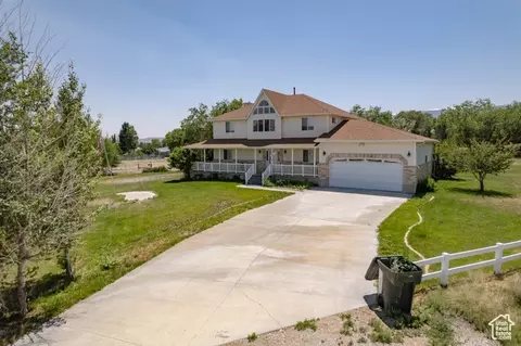 Exterior - 190 E 600 N, Ferron, UT 84523 photo 2 of 20