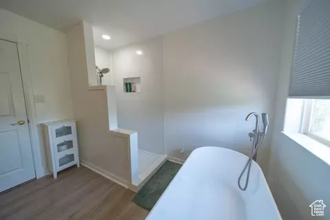Bath - 190 E 600 N, Ferron, UT 84523 photo 3 of 7