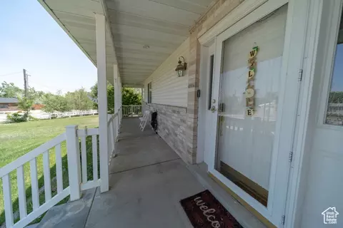 Exterior - 190 E 600 N, Ferron, UT 84523 photo 4 of 20