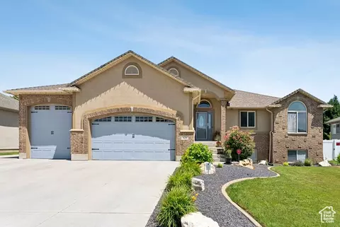 620 W 3600 S, Riverdale, UT 84405