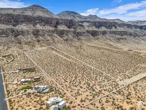 3699 S 1100 W #1, Hurricane, UT 84737