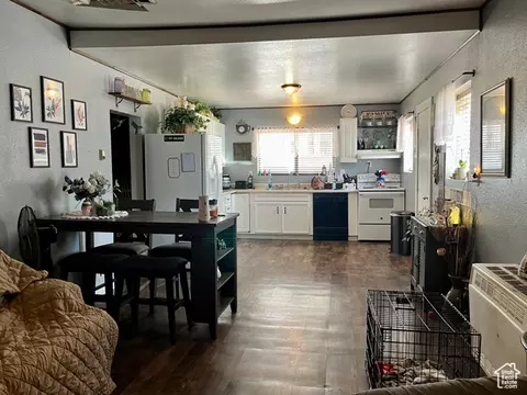 Kitchen - 221 E 200 N, Moab, UT 84532 photo 2 of 6