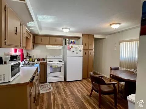 Kitchen - 221 E 200 N, Moab, UT 84532 photo 4 of 6