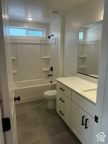 Bath - 22 S Starlight Ln, Mapleton, UT 84664 photo 3 of 4
