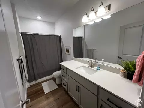 Bath - 2342 E 830 S #26, Spanish Fork, UT 84660 photo 1 of 3