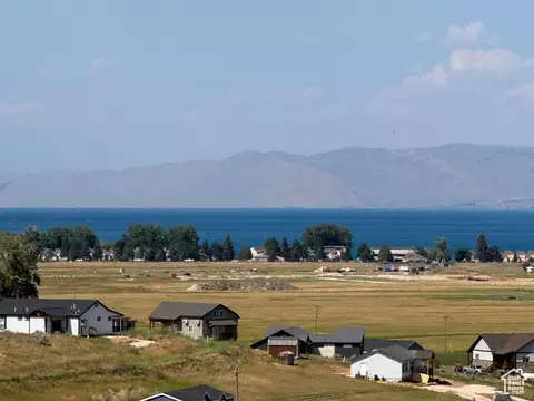 3154 S Golf Course Dr #71, Garden City, UT 84028