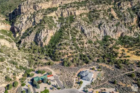 2235 S Chekshani Clfs #59, New Harmony, UT 84757
