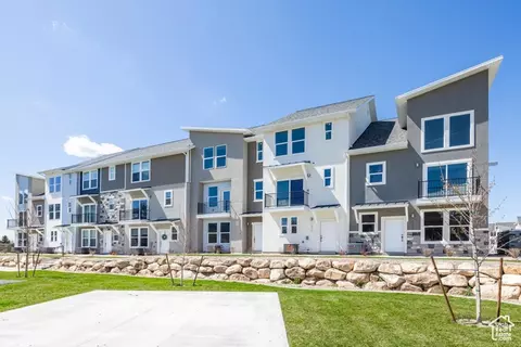 Exterior - 1072 S 2760 E, Spanish Fork, UT 84660 photo 2 of 5