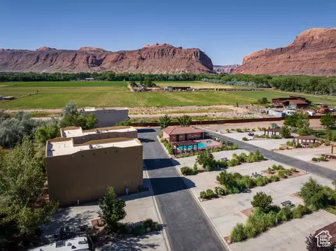 1261 N Main Rubicon Unit M-19 Trl, Moab, UT 84532 photo 6