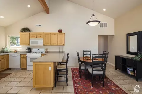 Dining - 3686 S Spanish Valley Dr #N-2, Moab, UT 84532 photo 1 of 2