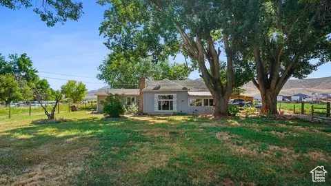180 N State St, Sigurd, UT 84657