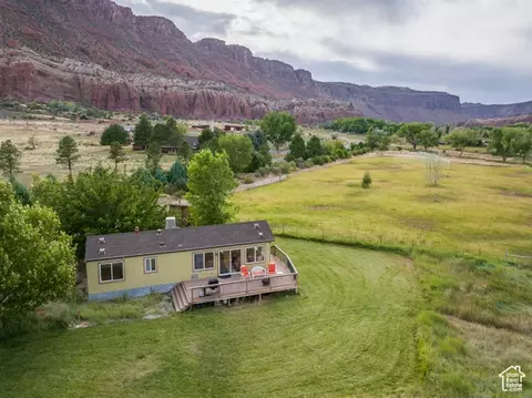 9 Chamisa Ln, Castle Valley, UT 84532