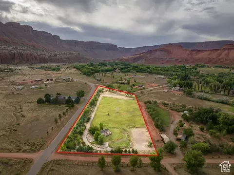 9 Chamisa Ln, Castle Valley, UT 84532 photo 3