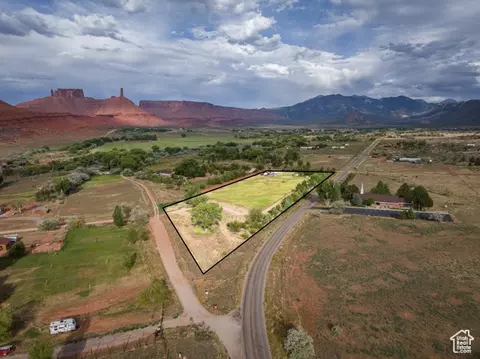 9 Chamisa Ln, Castle Valley, UT 84532 photo 2