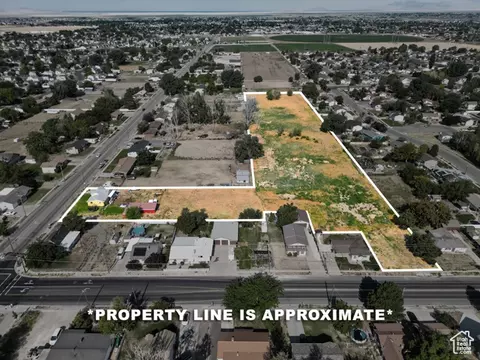 1038 W 800 N, Clinton, UT 84015