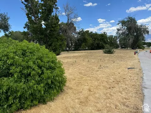 1824 W 6200 S, Taylorsville, UT 84129