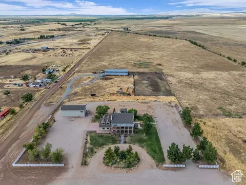 View/Area - 135 E 200 N, Kanosh, UT 84637 photo 1 of 9