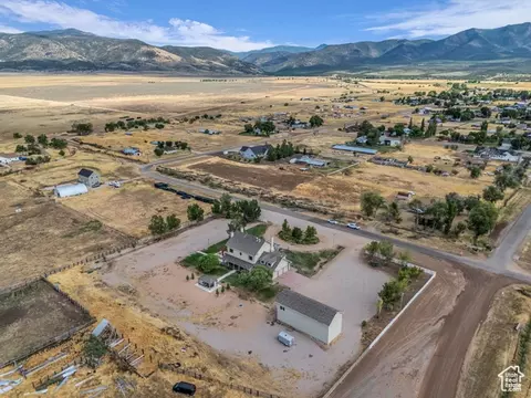 View/Area - 135 E 200 N, Kanosh, UT 84637 photo 7 of 9