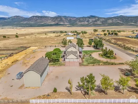 View/Area - 135 E 200 N, Kanosh, UT 84637 photo 3 of 9