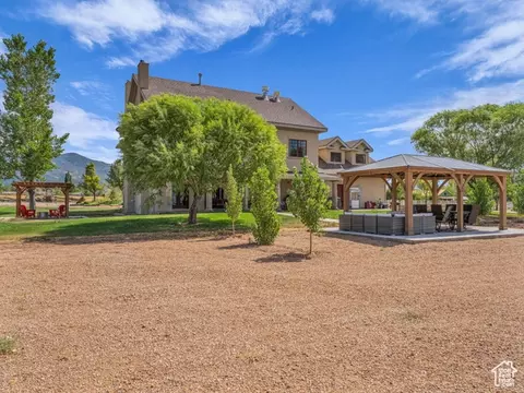 Exterior - 135 E 200 N, Kanosh, UT 84637 photo 7 of 9
